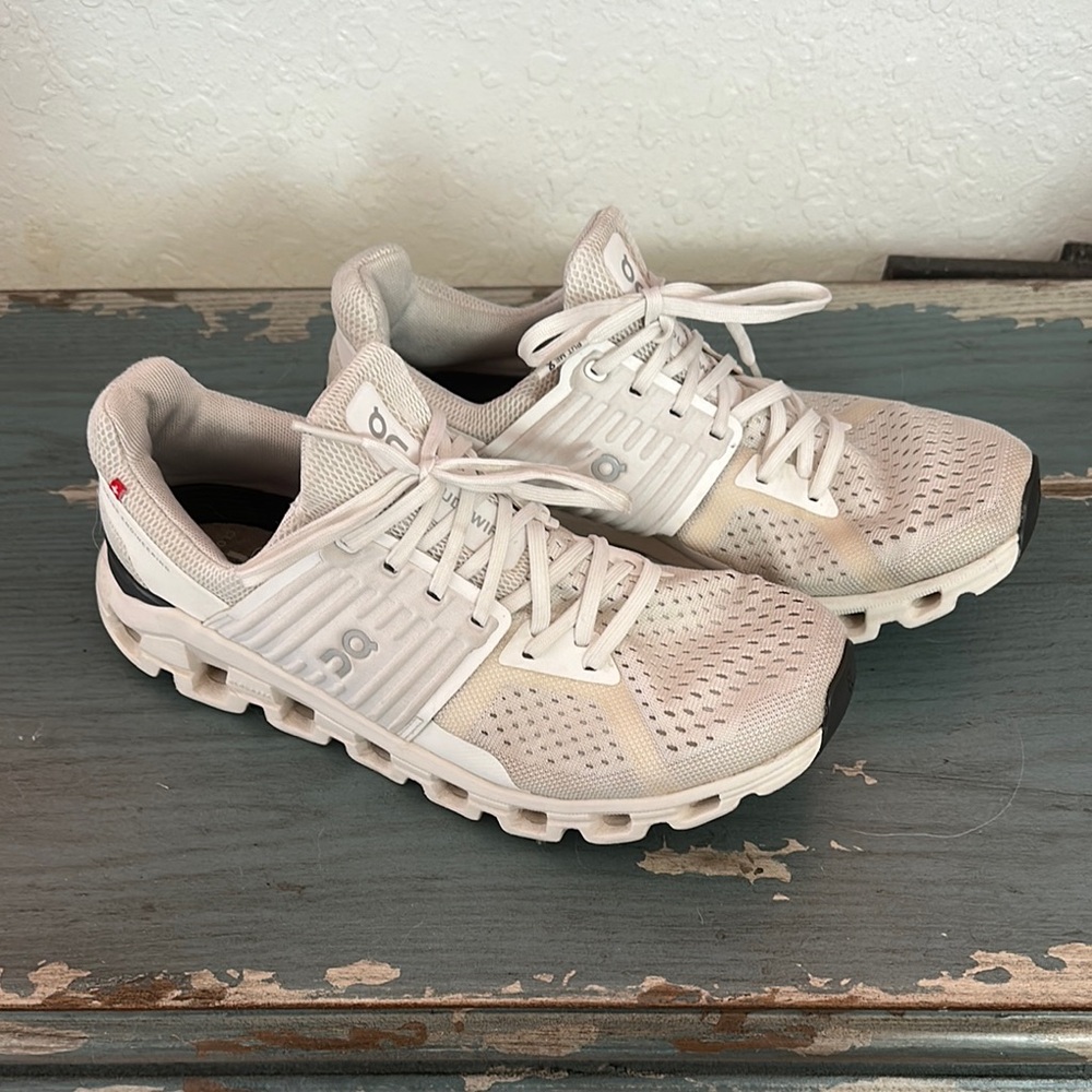 On Running Women's Sneakers - White and Gray